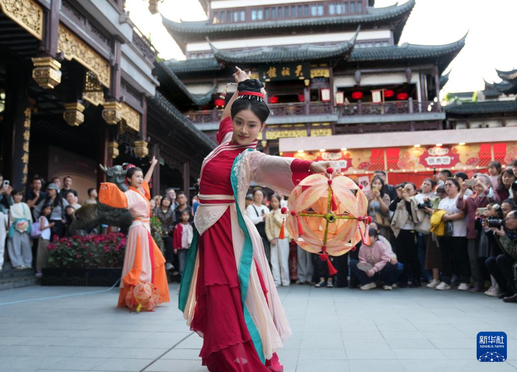 上海豫园:沉浸感受非遗魅力