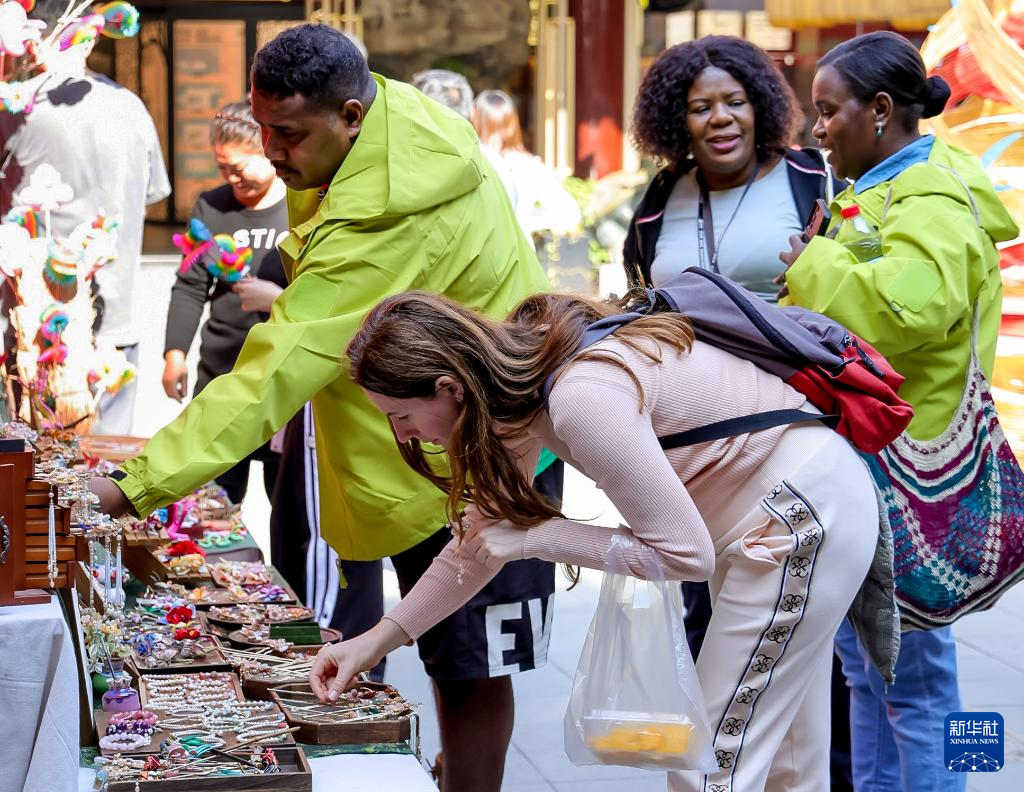 上海豫园:沉浸感受非遗魅力