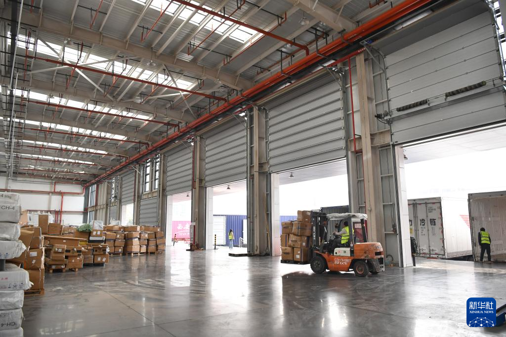 中欧班列“枢纽经济”展新姿