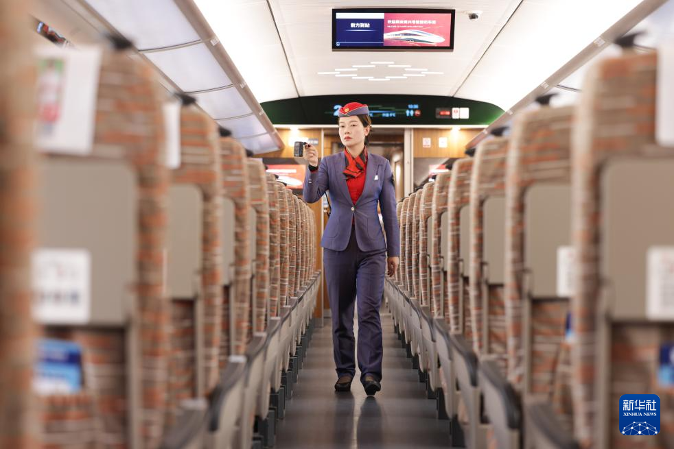 西延高铁开始试运行