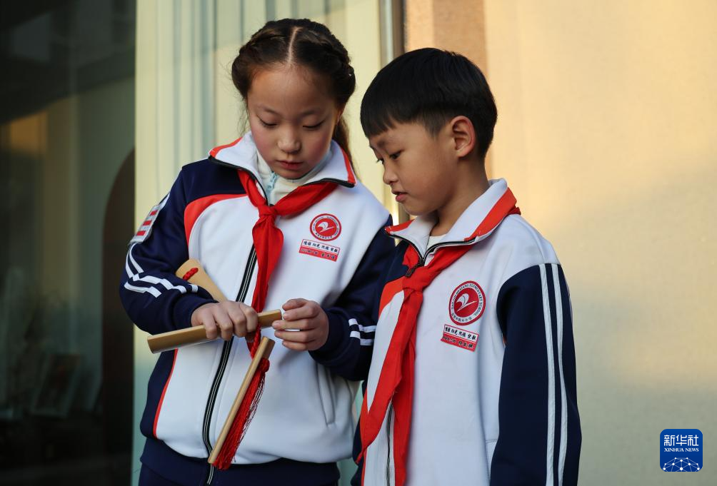 小小快板手 传承老技艺