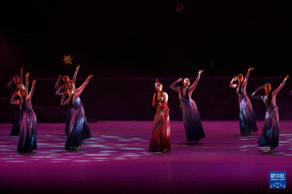 音舞诗画《家住淮河边》在安徽蚌埠首演