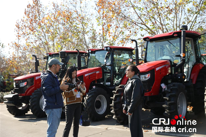 【2025打卡中国】这里藏着中国最硬核的浪漫！ 外国网红狂赞：“洛阳，不愧是你！”