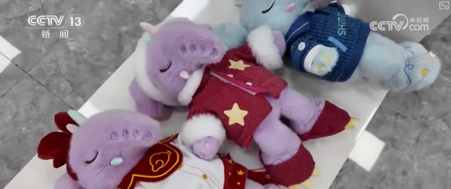 “爆款”“上头”!多维度观察 外贸凭借“硬核支撑”铺开全球贸易“网络”