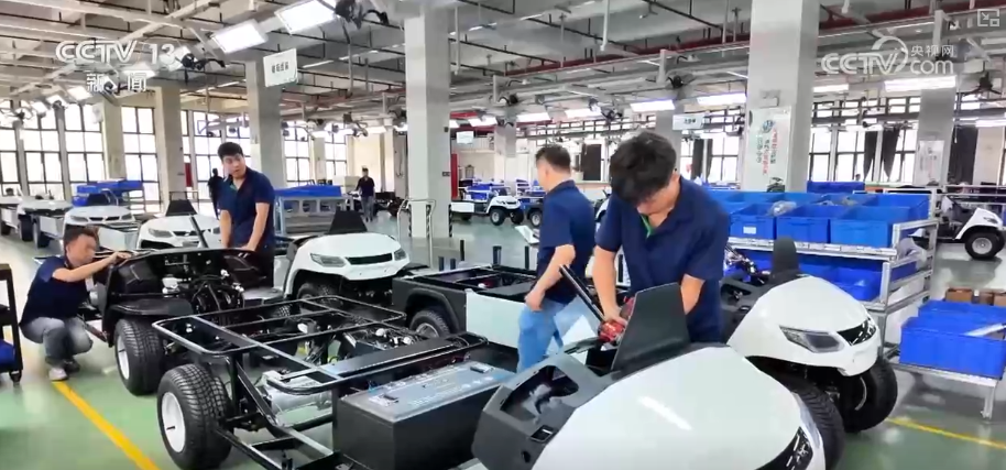 “爆款”“上头”!多维度观察 外贸凭借“硬核支撑”铺开全球贸易“网络”