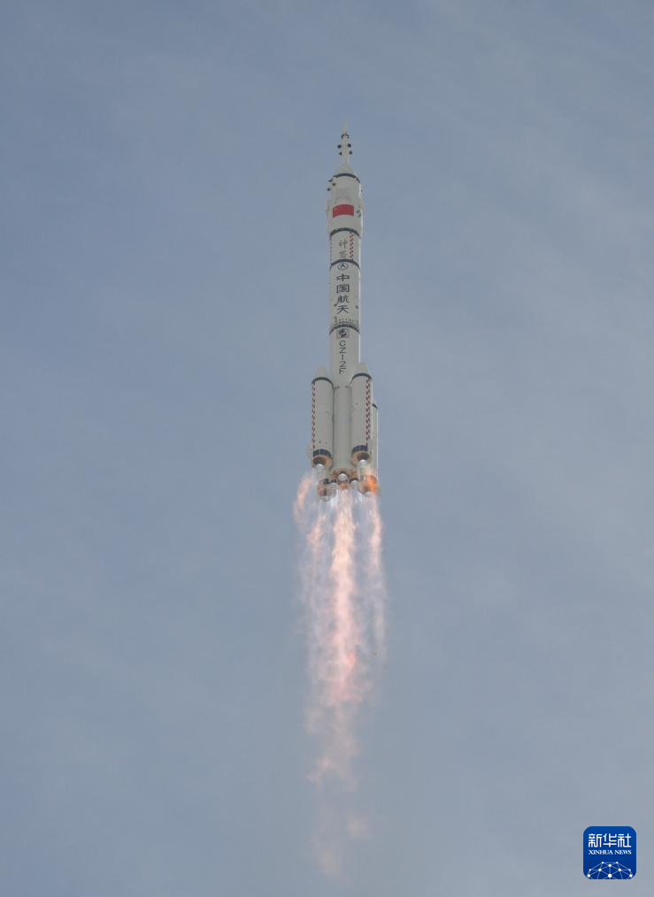 神舟二十二号飞船发射取得圆满成功