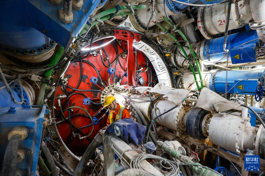 广州“高铁进城”西塱隧道掘进过半