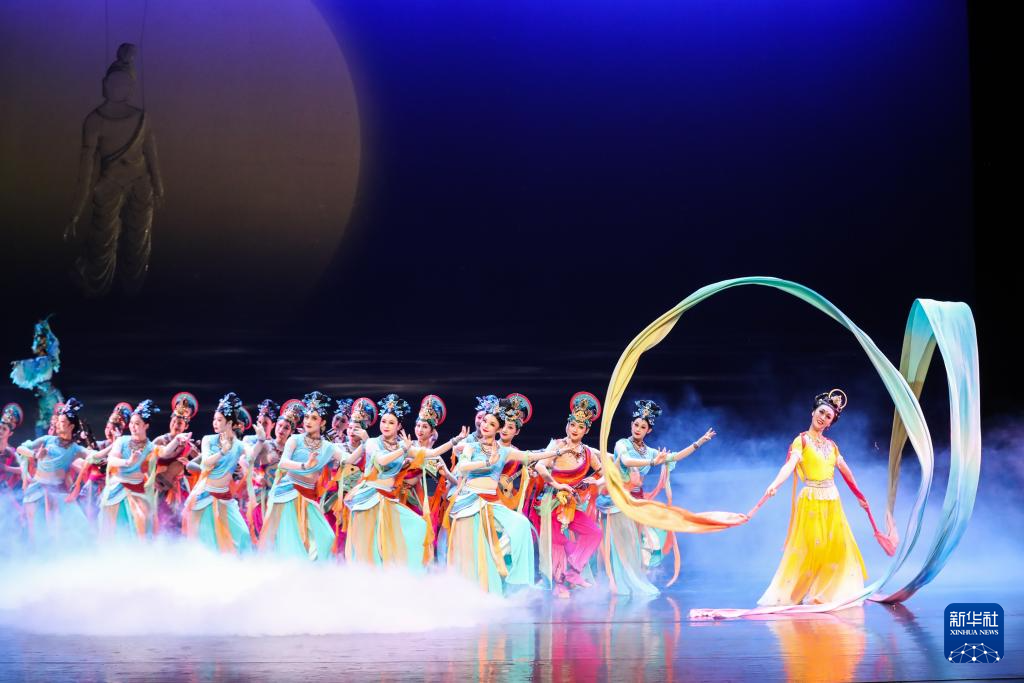 新版《丝路花雨》舞动金城兰州