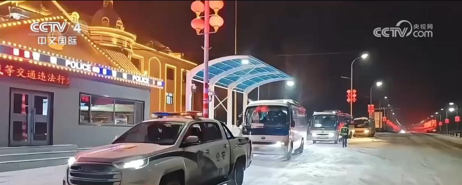 新一股冷空气来袭 各地多部门联动筑牢冬季保障防线