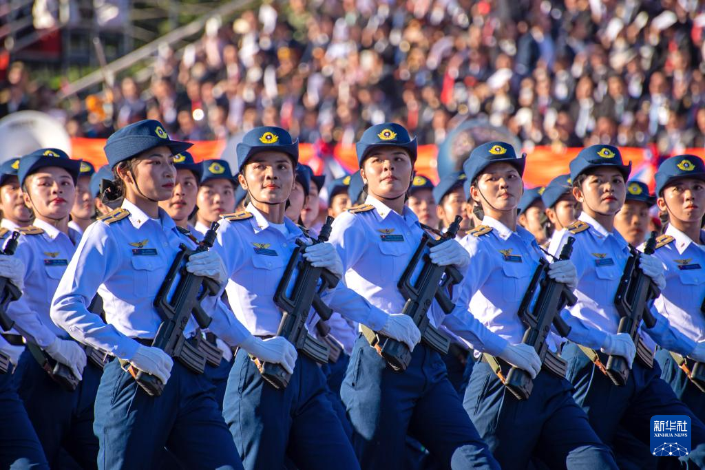 老挝举行国庆50周年庆祝活动