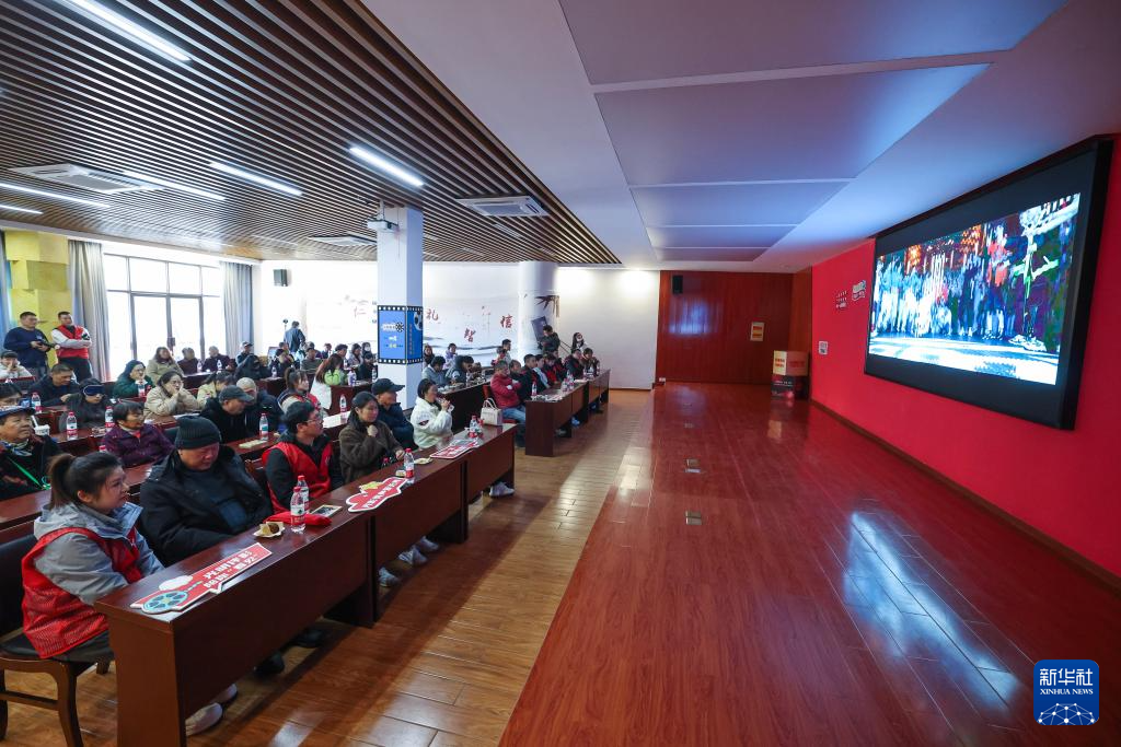 浙江嘉兴举办“光明同行 共建文明”国际残疾人日光明影院联动放映活动