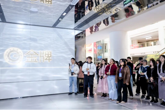 “大厦之门 e鹭向新”2025网络全媒体厦门行举办 “大厦之门 e鹭向新”2025网络全媒体厦门行举办