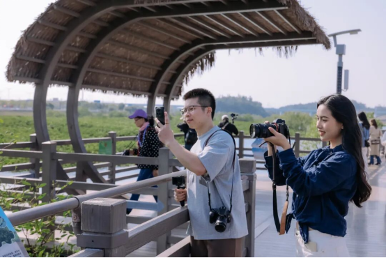 “大厦之门 e鹭向新”2025网络全媒体厦门行举办 “大厦之门 e鹭向新”2025网络全媒体厦门行举办