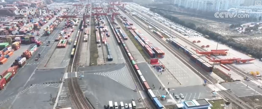 畅通“大动脉”为经济发展“添”动能 强劲钢铁“脉动”彰显经济蓬勃活力