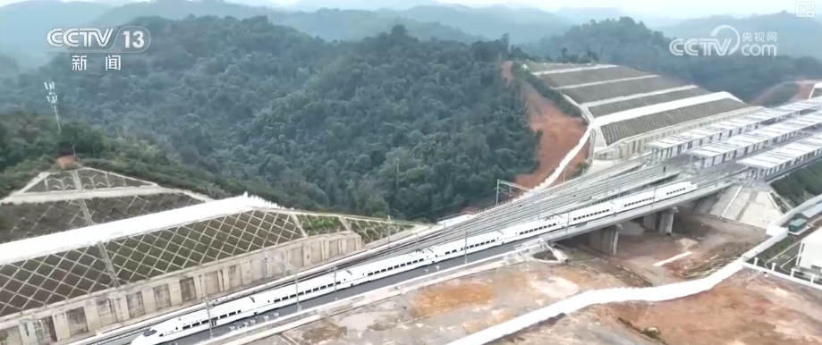 畅通“大动脉”为经济发展“添”动能 强劲钢铁“脉动”彰显经济蓬勃活力