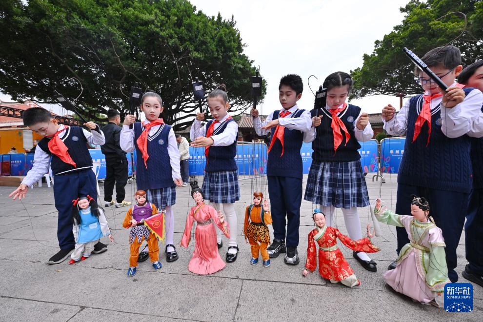 泉州国际木偶展演启幕