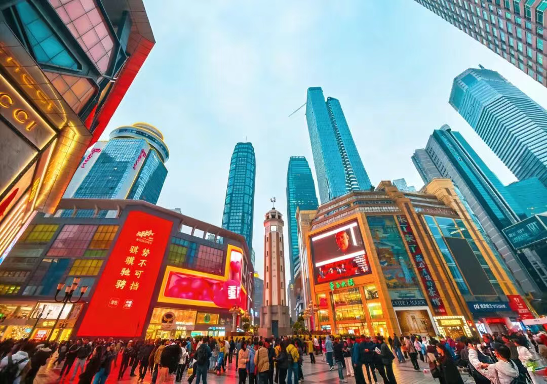 屏屏闪耀“春晚红” 骐骥驰骋 势不可挡!