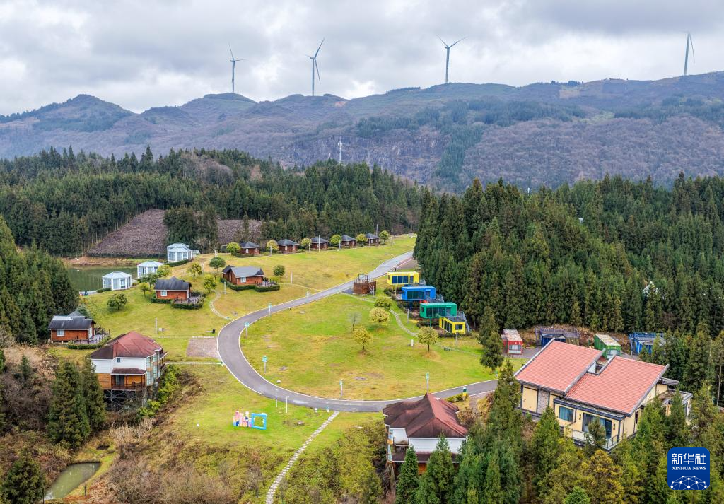 重庆冷水镇:生态旅游助力乡村振兴