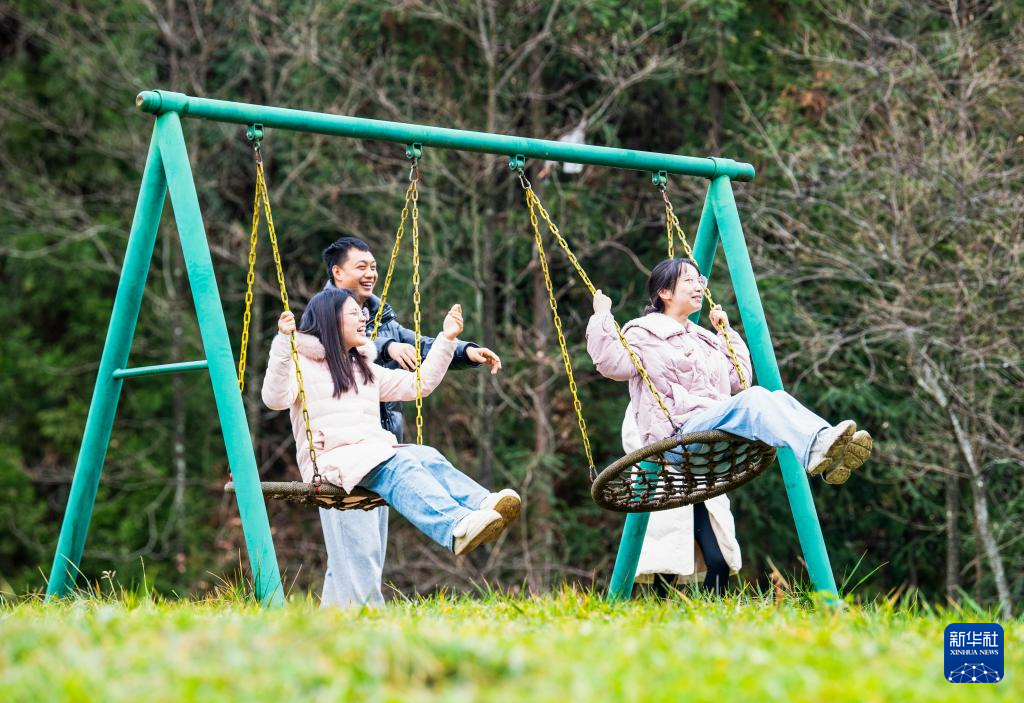 重庆冷水镇:生态旅游助力乡村振兴