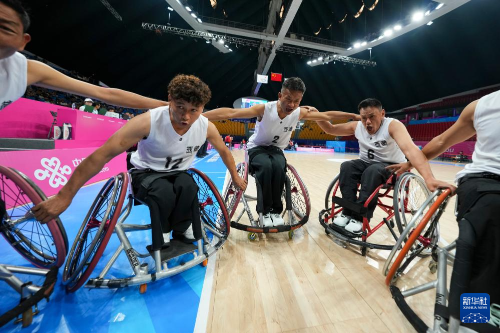 有爱无碍 暖心守护轮椅上的热爱