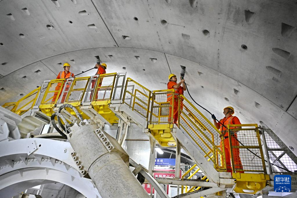 青岛胶州湾第二隧道盾构掘进突破3000米