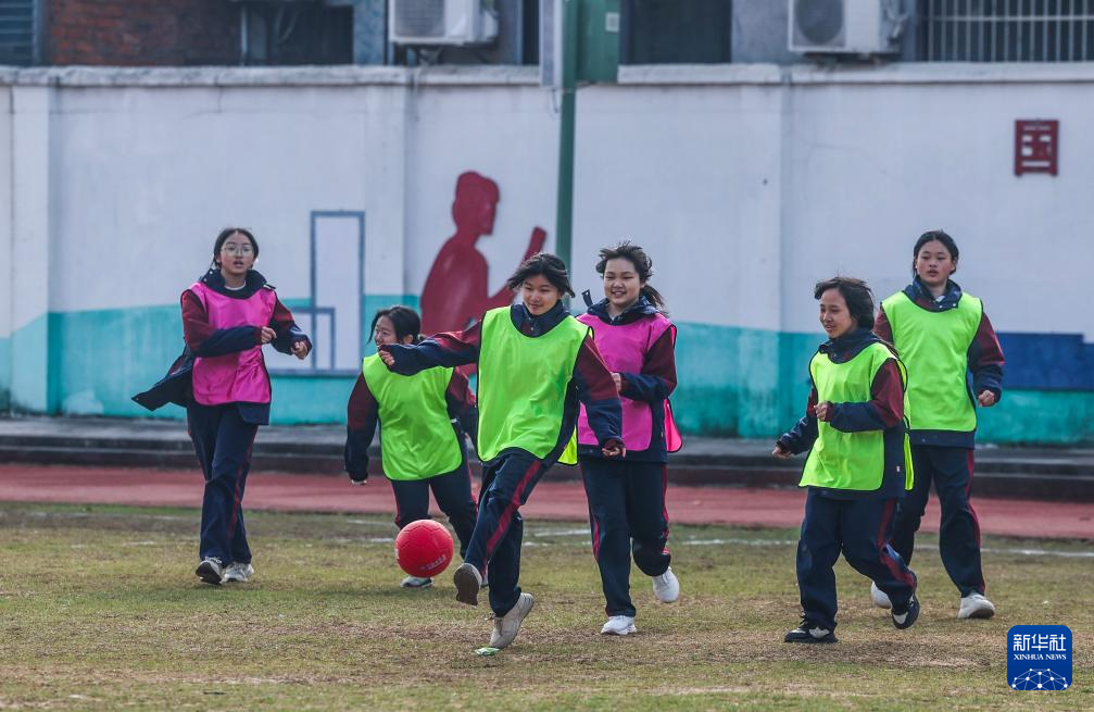 乡村中学打造“阳光大课间”