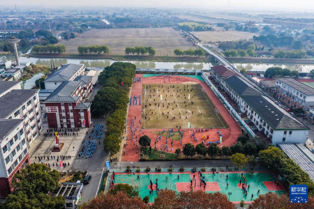 乡村中学打造“阳光大课间”