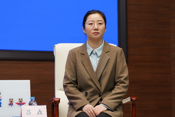 低温雨雪冰冻天气驾车要注意这“三件事”