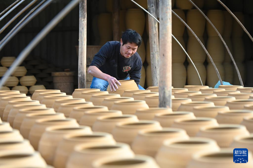 图片故事丨古窑“新生代”:让传统技艺与现代生活交融