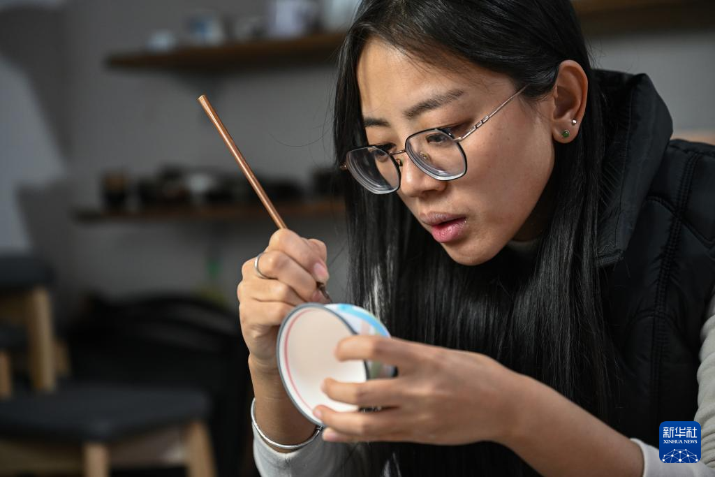 图片故事丨古窑“新生代”:让传统技艺与现代生活交融