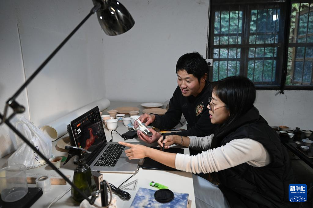 图片故事丨古窑“新生代”:让传统技艺与现代生活交融