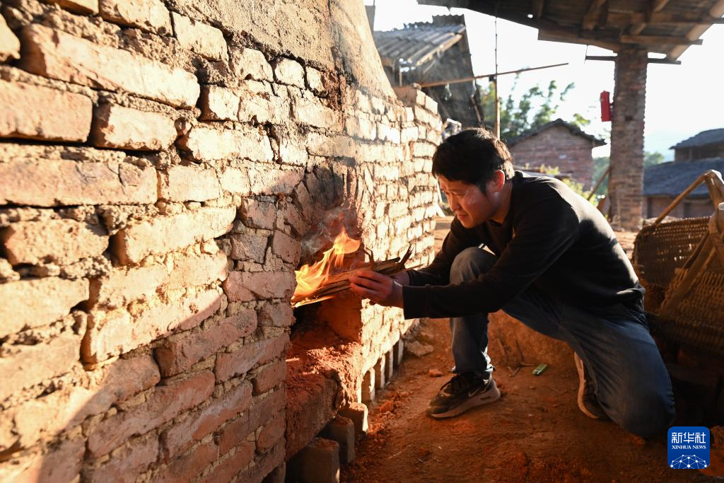 图片故事丨古窑“新生代”:让传统技艺与现代生活交融