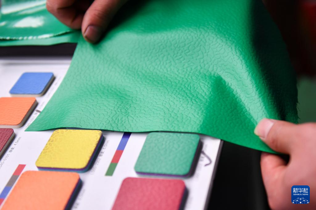 广元地板出川 铺进中亚万家