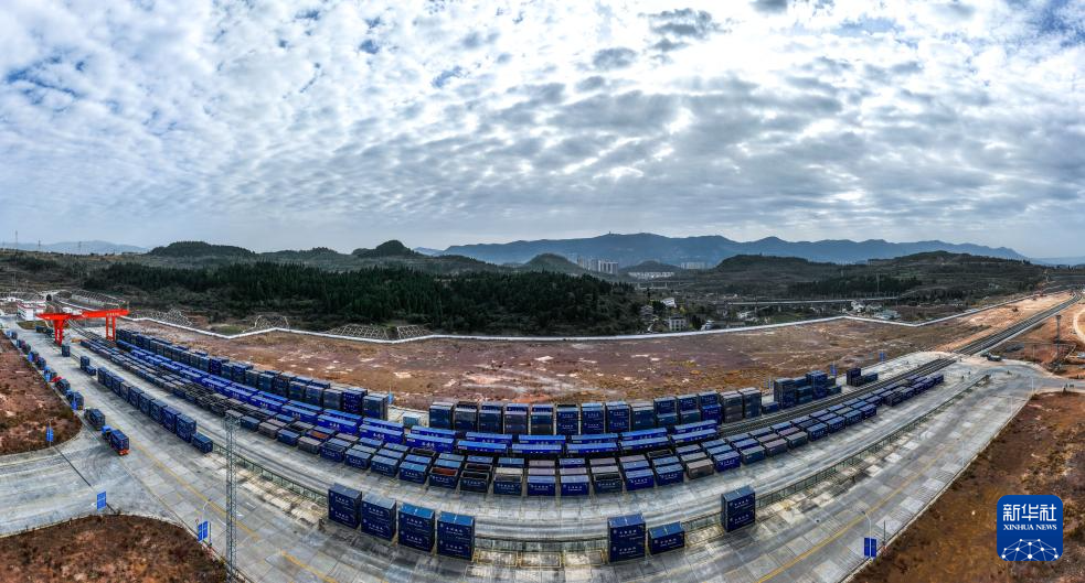 广元地板出川 铺进中亚万家