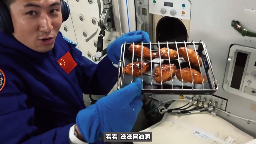 全网刷屏的2025！