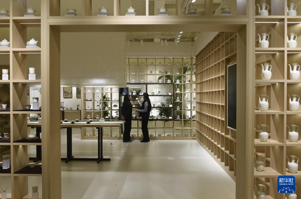 河北曲阳:定瓷窑火焕新机