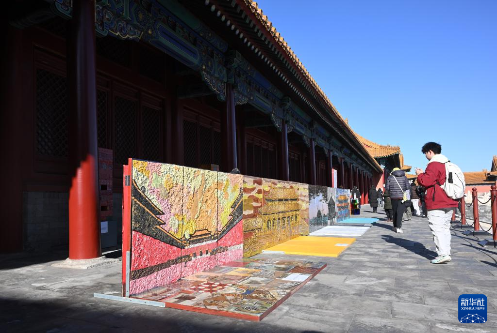 在故宫“听色彩讲故事”