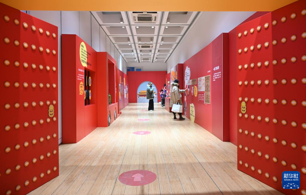 在故宫“听色彩讲故事”