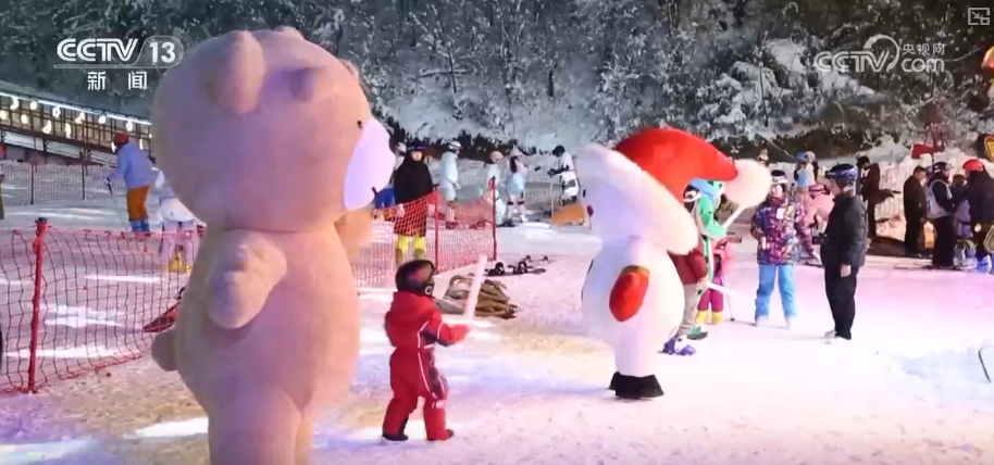 “真金白银”惠民叠加多彩冰雪“盛宴” 助推“冷资源”乘势而上掀起消费新热潮