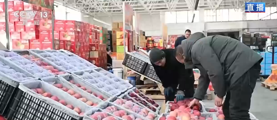 “菜篮子”“果盘子”量足价稳物丰 吃出人气“挤”出财气添彩火热“年经济”