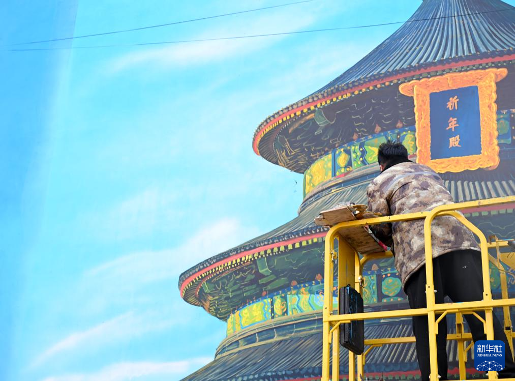 一支画笔 勾勒出乡村百姓的“诗与远方”