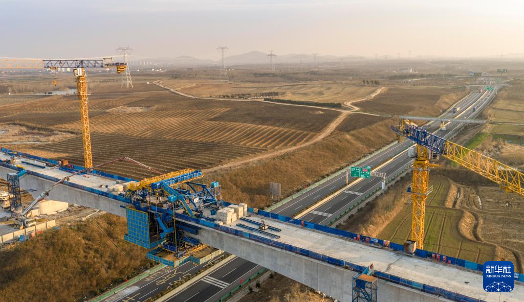 合武高铁庐安特大桥跨德上高速连续梁合龙