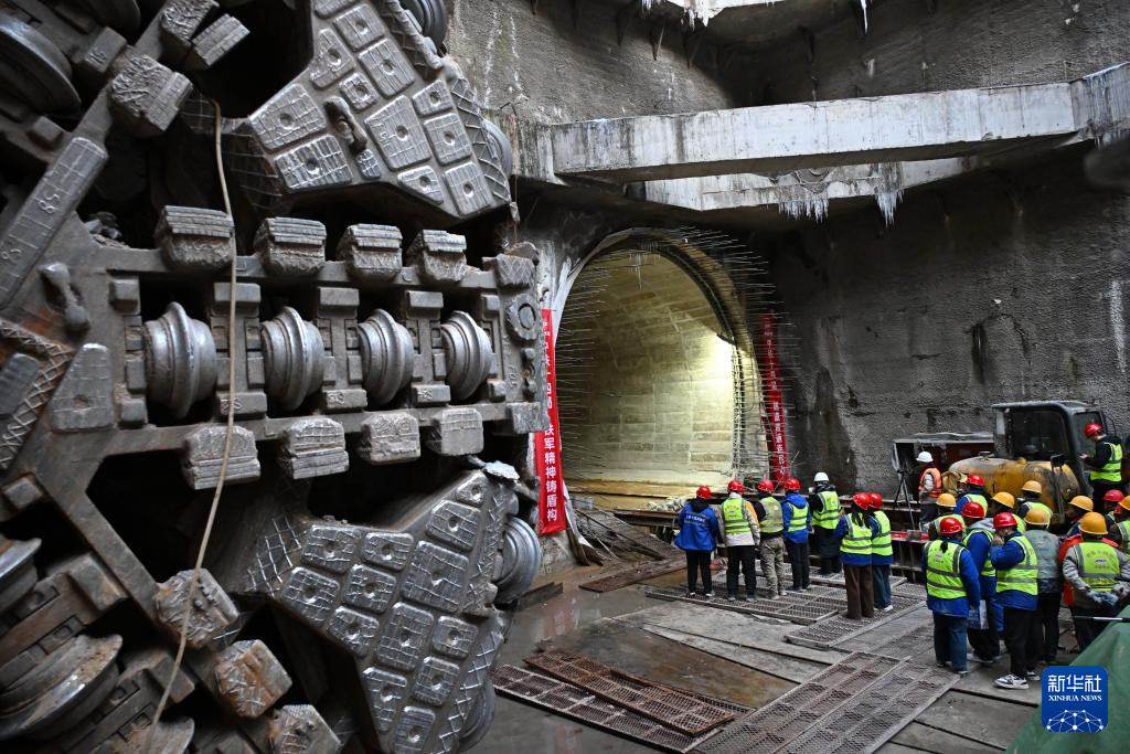 山东青岛:地铁盾构施工 双线“零沉降”贯通