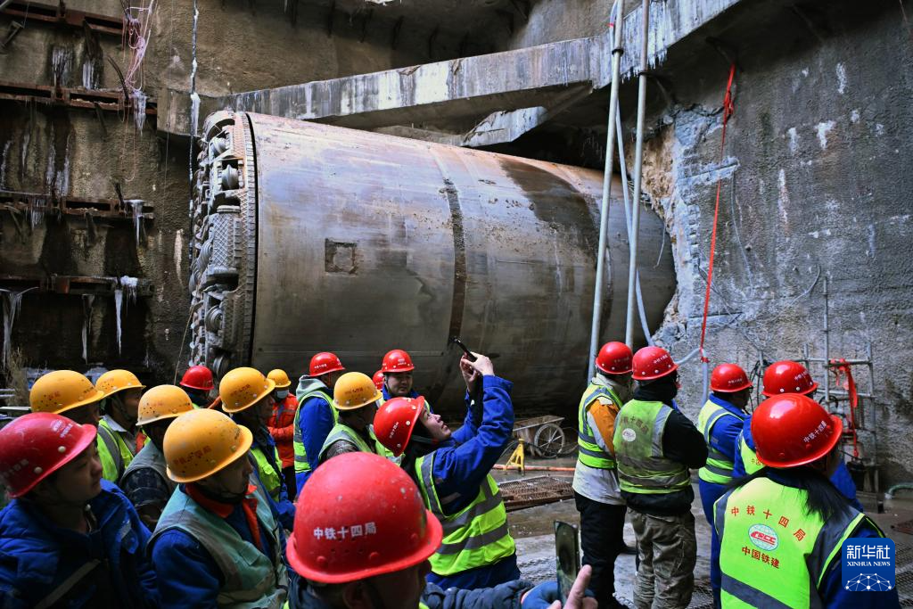 山东青岛:地铁盾构施工 双线“零沉降”贯通
