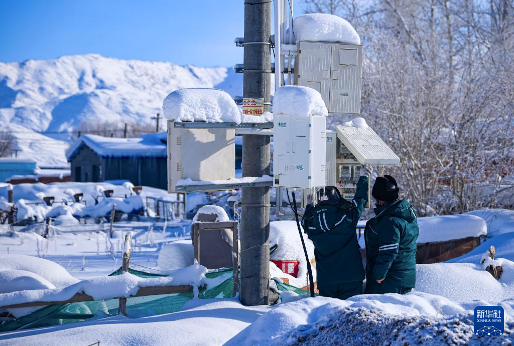 新疆:多部门联动筑起寒潮中的温暖防线