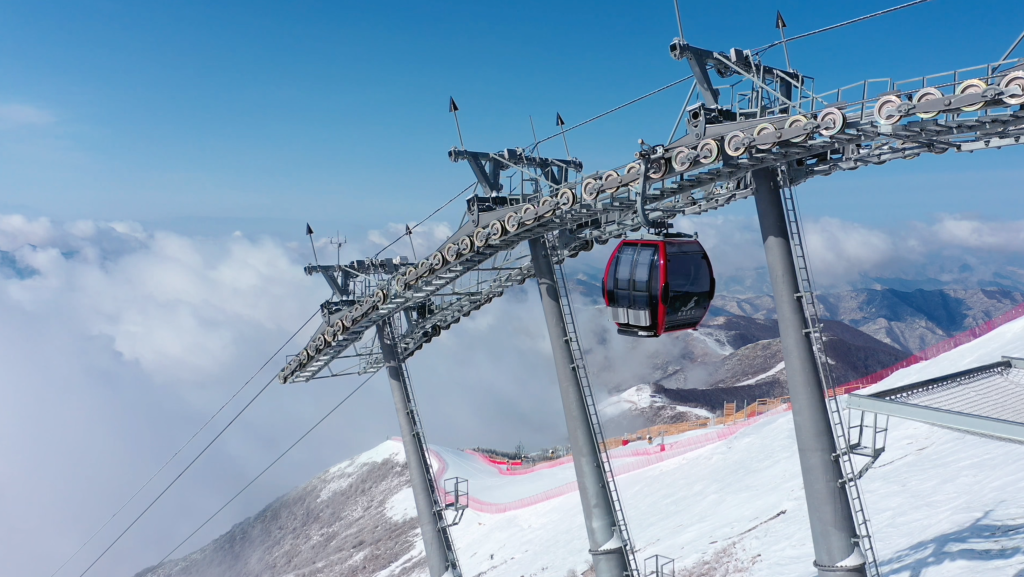 新场景 新活力 新玩法 冰雪消费助力冬日经济“热”起来
