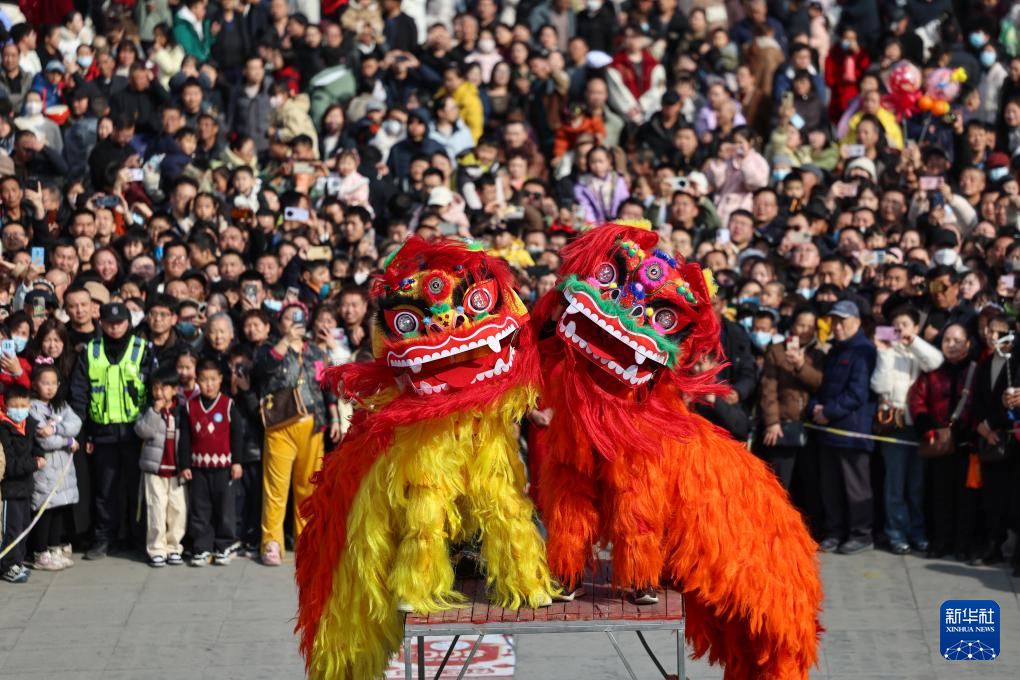 欢天喜地过大年