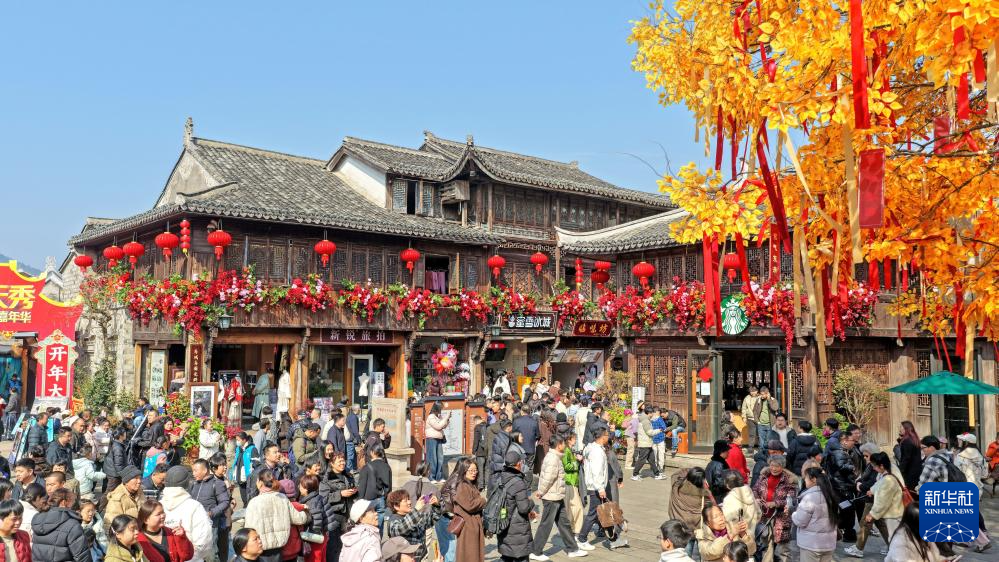 欢天喜地过大年