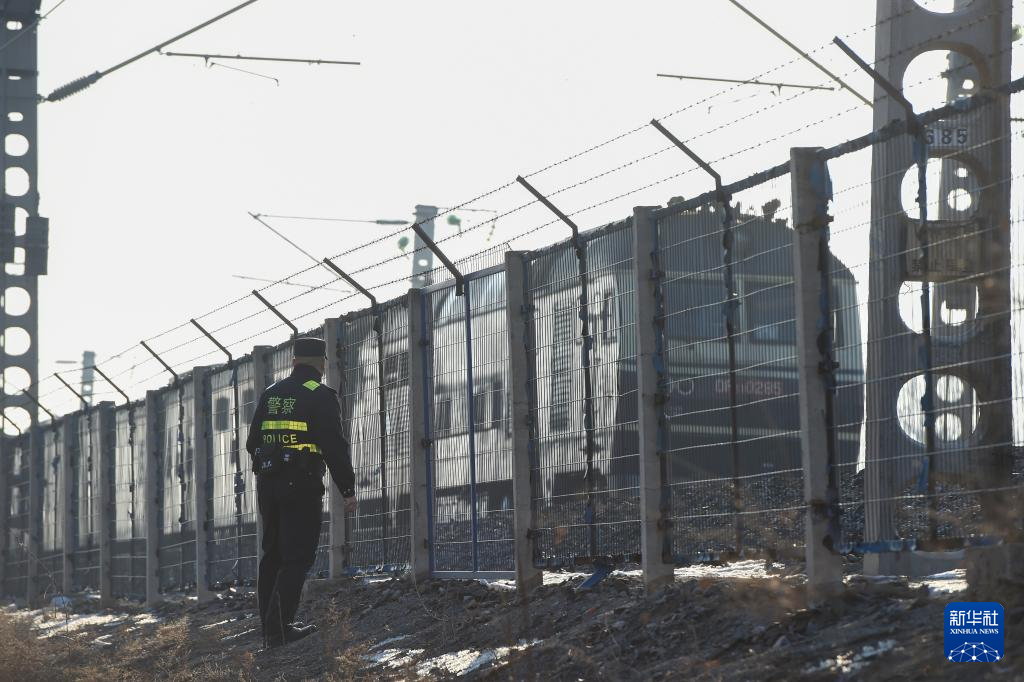 新春走基层丨新春守一线 铁警护旅途