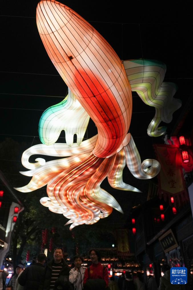 新春假期游兴浓